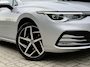 Volkswagen Golf 1.5 TSI *!* PANODAK/ RADAR/ MASSAGE/ HuD/ 18 INCH *!*