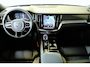 Volvo V60 T8 Plug-in hybrid AWD Plus Dark | Semi-Electrische Wegklapbare Trekhaak | Panoramadak | 360° Parkeercamera | Parkeersensoren voor + achter | Head-Up Display | Stoelverwarming | Stuurwielverwarming | Google Infotainment |