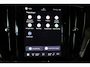 Volvo V60 T8 Plug-in hybrid AWD Plus Dark | Semi-Electrische Wegklapbare Trekhaak | Panoramadak | 360° Parkeercamera | Parkeersensoren voor + achter | Head-Up Display | Stoelverwarming | Stuurwielverwarming | Google Infotainment |