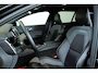 Volvo V60 T8 Plug-in hybrid AWD Plus Dark | Semi-Electrische Wegklapbare Trekhaak | Panoramadak | 360° Parkeercamera | Parkeersensoren voor + achter | Head-Up Display | Stoelverwarming | Stuurwielverwarming | Google Infotainment |