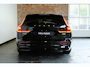 Volvo V60 T8 Plug-in hybrid AWD Plus Dark | Semi-Electrische Wegklapbare Trekhaak | Panoramadak | 360° Parkeercamera | Parkeersensoren voor + achter | Head-Up Display | Stoelverwarming | Stuurwielverwarming | Google Infotainment |