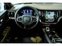 Volvo V60 T8 Plug-in hybrid AWD Plus Dark | Semi-Electrische Wegklapbare Trekhaak | Panoramadak | 360° Parkeercamera | Parkeersensoren voor + achter | Head-Up Display | Stoelverwarming | Stuurwielverwarming | Google Infotainment |