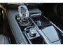 Volvo V60 T6 Recharge AWD Plus Dark - Panorama/schuifdak - IntelliSafe Assist & Surround - 360º Camera - Harman/Kardon audio - Verwarmde voorstoelen, stuur & achterbank - Parkeersensoren voor & achter - Elektr. bedienb. voorstoelen met geheugen - Head up display - Extra getint glas - 19' LMV