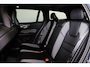 Volvo V60 T6 Recharge AWD Plus Dark - Panorama/schuifdak - IntelliSafe Assist & Surround - 360º Camera - Harman/Kardon audio - Verwarmde voorstoelen, stuur & achterbank - Parkeersensoren voor & achter - Elektr. bedienb. voorstoelen met geheugen - Head up display - Extra getint glas - 19' LMV
