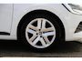 Renault Clio 1.0 TCe Business Zen Donkere Ramen Navigatie Carplay Android Airco Cruise Control LED