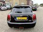 MINI Cooper 5-Deurs 1.5 Business Edition Panoramadak, Camera, Stoelverwarming, 17''Lmv