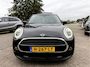 MINI Cooper 5-Deurs 1.5 Business Edition Panoramadak, Camera, Stoelverwarming, 17''Lmv