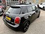 MINI Cooper 5-Deurs 1.5 Business Edition Panoramadak, Camera, Stoelverwarming, 17''Lmv
