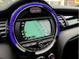 MINI Cooper 5-Deurs 1.5 Business Edition Panoramadak, Camera, Stoelverwarming, 17''Lmv