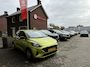 Hyundai i10 1.0 Comfort * UNIEK * Nu of Nooit * Nederlandse Auto met slechts  2.546 km. * Airco * Navigatie * Parkeer Camera * Cruise Control * Touch Screen Scherm * Vingerhoets; Vierde Generatie Eersteklas Service. Al meer dan 100 jaar een begrip in de Brabantse Kempen