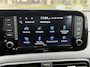 Hyundai i10 1.0 Comfort * UNIEK * Nu of Nooit * Nederlandse Auto met slechts  2.546 km. * Airco * Navigatie * Parkeer Camera * Cruise Control * Touch Screen Scherm * Vingerhoets; Vierde Generatie Eersteklas Service. Al meer dan 100 jaar een begrip in de Brabantse Kempen