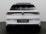 Volkswagen T-Roc 1.5 eTsi R-Line First Edition 150PK DSG Pano-Schuifdak, Trekhaak, Black Style, 20" LM Velgen, Keyless, Side Asisst, Matrix LED-Verlichting, Achteruitrijcamera