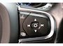 Volvo XC60 2.0 T4 Momentum Pro | Climate control | Parkeersensoren | Navigatie | Trekhaak | LED | Stuur & stoel verwarming |