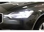 Volvo XC60 2.0 T4 Momentum Pro | Climate control | Parkeersensoren | Navigatie | Trekhaak | LED | Stuur & stoel verwarming |