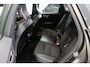 Volvo XC60 2.0 T4 Momentum Pro | Climate control | Parkeersensoren | Navigatie | Trekhaak | LED | Stuur & stoel verwarming |