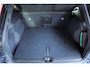 Volvo XC40 B4 Plus Dark | Semi-Electrische Wegklapbare Trekhaak | Verwarmbare voorstoelen, stuurwiel en voorruit | Premium audio by Harman Kardon | Adaptieve cruise control | Keyless Entree | Parkeersensoren voor + achter |
