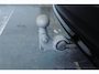 Volvo XC40 B4 Plus Dark | Semi-Electrische Wegklapbare Trekhaak | Verwarmbare voorstoelen, stuurwiel en voorruit | Premium audio by Harman Kardon | Adaptieve cruise control | Keyless Entree | Parkeersensoren voor + achter |