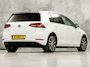 Volkswagen E-Golf e-Golf Sportline Deluxe Automaat (VIRTUAL COCKPIT, SOH 91,6%, APPLE CARPLAY, GROOT NAVI, CAMERA, STOELVERWARMING, SPORTSTOELEN, LED KOPLAMPEN, ADAPTIVE CRUISE, GETINT GLAS, NIEUWSTAAT)
