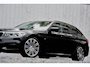 BMW 5-Serie Touring 520i High Executive Edition | Pano-dak | Trekhaak | NL-Auto |