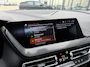 BMW 1-Serie 118i 140PK AUTOMAAT HE PANO/H&K/APPCARPLAY/HUD/ NAVI/DIGICOCKPIT/LED/2XKEYLESS/P-CAM/2XPDC/CLIMA/STUURWIELVERWARMING/MEDIA/S&S/SPORTZETELS/LMV - NL AUTO - KM=NAP - 2. EIG. -
