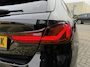 BMW 1-Serie 118i 140PK AUTOMAAT HE PANO/H&K/APPCARPLAY/HUD/ NAVI/DIGICOCKPIT/LED/2XKEYLESS/P-CAM/2XPDC/CLIMA/STUURWIELVERWARMING/MEDIA/S&S/SPORTZETELS/LMV - NL AUTO - KM=NAP - 2. EIG. -