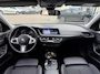 BMW 1-Serie 118i 140PK AUTOMAAT HE PANO/H&K/APPCARPLAY/HUD/ NAVI/DIGICOCKPIT/LED/2XKEYLESS/P-CAM/2XPDC/CLIMA/STUURWIELVERWARMING/MEDIA/S&S/SPORTZETELS/LMV - NL AUTO - KM=NAP - 2. EIG. -