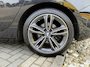 BMW 1-Serie 118i 140PK AUTOMAAT HE PANO/H&K/APPCARPLAY/HUD/ NAVI/DIGICOCKPIT/LED/2XKEYLESS/P-CAM/2XPDC/CLIMA/STUURWIELVERWARMING/MEDIA/S&S/SPORTZETELS/LMV - NL AUTO - KM=NAP - 2. EIG. -