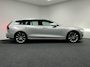 Volvo V60 2.0 B3 Momentum Business | NAVI | TREKHAAK | ACC | KEYLESS | STUUR-/STOELVERWARMING |