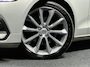 Volvo V60 2.0 B3 Momentum Business | NAVI | TREKHAAK | ACC | KEYLESS | STUUR-/STOELVERWARMING |