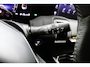 Toyota Urban Cruiser Dynamic 61 kWh | Stuur en stoelverwarming | Navigatie | Parkeersensoren | All season banden |