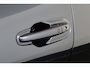 Toyota Urban Cruiser Dynamic 61 kWh | Stuur en stoelverwarming | Navigatie | Parkeersensoren | All season banden |