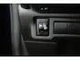 Toyota Urban Cruiser Dynamic 61 kWh | Stuur en stoelverwarming | Navigatie | Parkeersensoren | All season banden |
