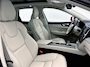 Volvo XC60 2.0 T6 Plug-in LongRange AWD Essential Bright / NL Auto / Panoramadak / Leder / Pdc+Camera / Lmv.21"/ Radio multimedia / Stoel-Stuurverwarming /