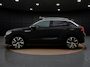 Volkswagen T-Roc 1.5 TSI R-Line | Pano dak | Trekhaak | Navigatie | Camera | Elek Achterklep | 19" | ACC |