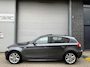 BMW 1-Serie 120i Graphite [Open dak | Stoel VW | Xenon | Cruise | PDC | Leder]