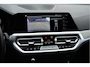 BMW 3-Serie 318i Business Edition | M-PAKKET | SCHUIFDAK | HIFI | CAMERA |