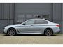 BMW 5-Serie 520i High Executive | M-PAKKET | HIFI | CAMERA | TREKHAAK |