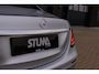 Mercedes-Benz E-klasse 200 AMG | Pano | Night | Virtual | Carbon | Burmester | Camera | Sfeer | Trekhaak | Stoelverwarming | LED | Keyless | Carplay | Nappa Leder | NAP | Dealer Onderhouden | Garantie