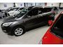 Ford Kuga 1.6 / KEYLESS / NAVI / HAAK / STOELVERWARMING ! ! !
