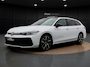 Volkswagen Passat Variant 1.5 eHybrid R-Line 272 PK | Pano dak | Trekhaak | Leder | 19" | Head Up Display | Harman Kardon |