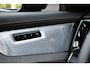 Volvo XC90 T8 Plug-in hybrid AWD Ultra Dark Exec. Ed. | Verwarmde, Geventileerde en Masserende Voorstoelen | Luchtvering | Panoramisch Schuif-/Kanteldak | 360º Camera | Getint Glas | Bowers & Wilkins premium Audio | 22" lichtmetalen velgen | Adaptieve Cruise Control |