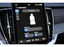 Volvo XC90 T8 Plug-in hybrid AWD Ultra Dark Exec. Ed. | Verwarmde, Geventileerde en Masserende Voorstoelen | Luchtvering | Panoramisch Schuif-/Kanteldak | 360º Camera | Getint Glas | Bowers & Wilkins premium Audio | 22" lichtmetalen velgen | Adaptieve Cruise Control |