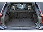 Volvo XC90 T8 Plug-in hybrid AWD Ultra Dark Exec. Ed. | Verwarmde, Geventileerde en Masserende Voorstoelen | Luchtvering | Panoramisch Schuif-/Kanteldak | 360º Camera | Getint Glas | Bowers & Wilkins premium Audio | 22" lichtmetalen velgen | Adaptieve Cruise Control |