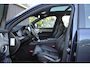 Volvo XC90 T8 Plug-in hybrid AWD Ultra Dark Exec. Ed. | Verwarmde, Geventileerde en Masserende Voorstoelen | Luchtvering | Panoramisch Schuif-/Kanteldak | 360º Camera | Getint Glas | Bowers & Wilkins premium Audio | 22" lichtmetalen velgen | Adaptieve Cruise Control |