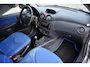 Citroën C2 1.1i Ligne Prestige '05 10-2027 APK