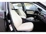 BMW 3-Serie Touring 318i High Executive | Elektrisch glazen panorama-dak | Lederen bekleding | Xenon
