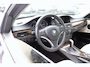 BMW 3-Serie Touring 318i High Executive | Elektrisch glazen panorama-dak | Lederen bekleding | Xenon