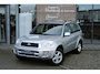 Toyota RAV4 2.0-16V VVT-i Sol | Lichtmetalen velgen | spatbordverbreders in carrosseriekleur | monotone carrosseriekleur | airconditioning | elektrisch bedienbare portierramen achter (5-drs) | lederen stuurwiel e