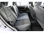 Toyota RAV4 2.0-16V VVT-i Sol | Lichtmetalen velgen | spatbordverbreders in carrosseriekleur | monotone carrosseriekleur | airconditioning | elektrisch bedienbare portierramen achter (5-drs) | lederen stuurwiel e