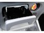 Toyota RAV4 2.0-16V VVT-i Sol | Lichtmetalen velgen | spatbordverbreders in carrosseriekleur | monotone carrosseriekleur | airconditioning | elektrisch bedienbare portierramen achter (5-drs) | lederen stuurwiel e